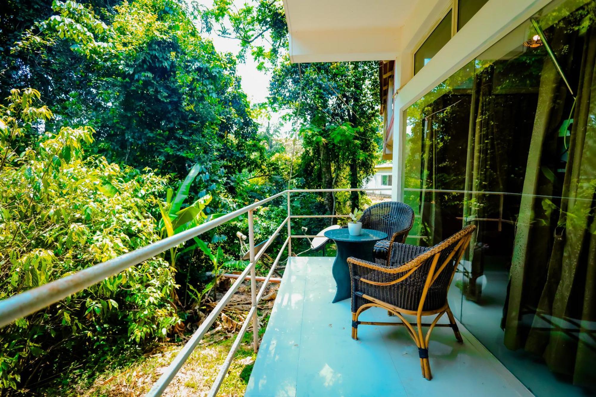 Mookanana Jungle Resort And Spa Гассан Екстер'єр фото