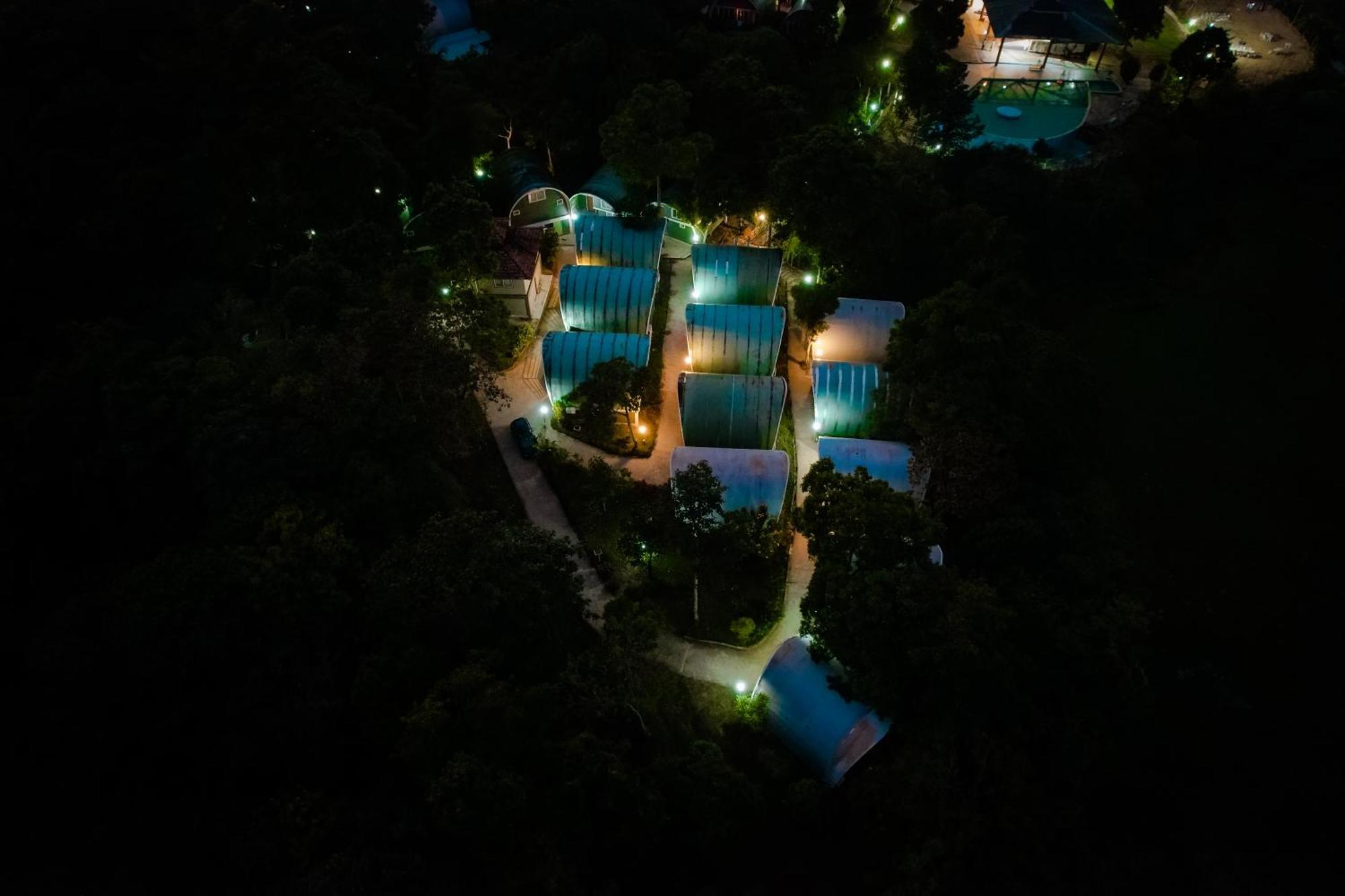 Mookanana Jungle Resort And Spa Гассан Екстер'єр фото
