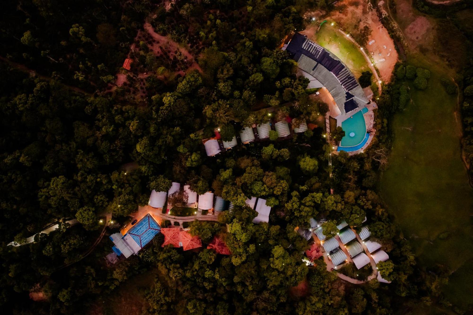 Mookanana Jungle Resort And Spa Гассан Екстер'єр фото